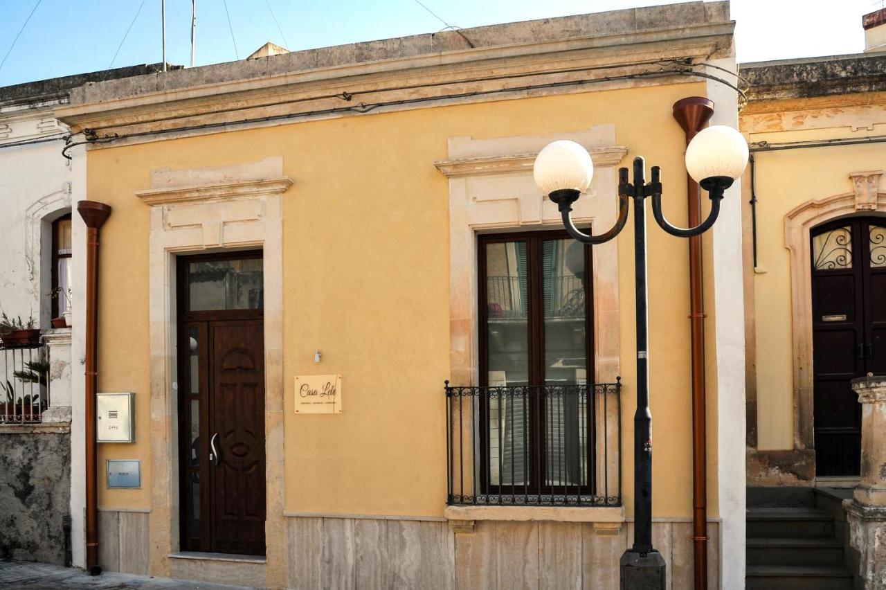 Bed and Breakfast Casa Lele Noto Exterior foto